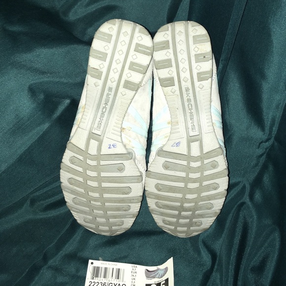 COPY - Ladies active Skechers  8.5 - Picture 3 of 3